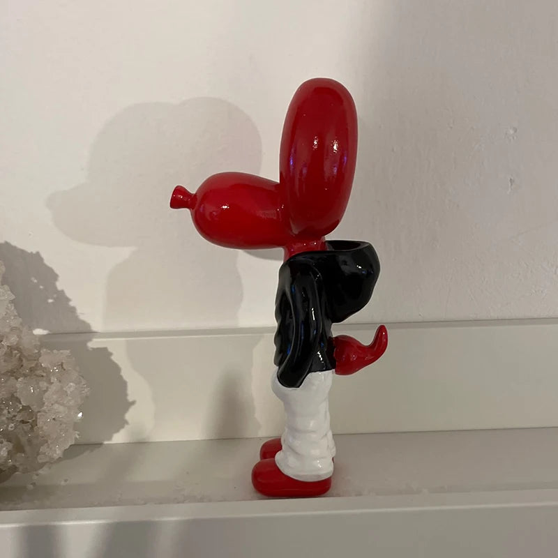 "Street trend balloon dog ornament on an office desk"