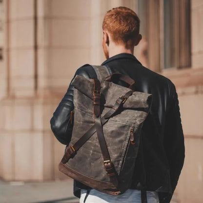 Waterproof men’s vintage canvas rucksack