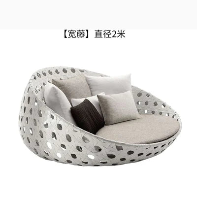 Affordable and stylish outdoor garden round bed chair.